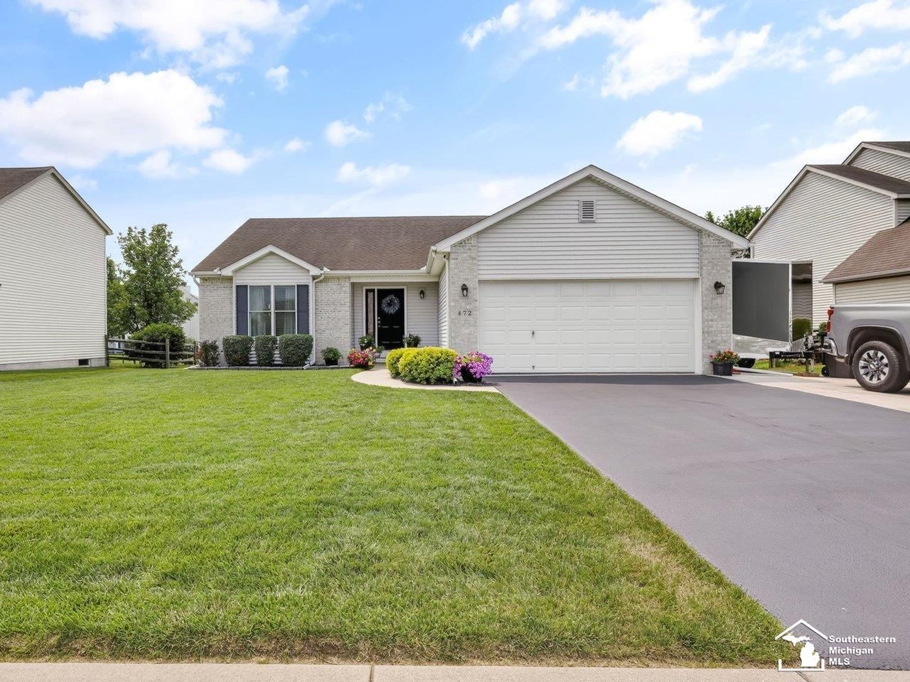 472 Buck Lane, Temperance, MI 48182 Main Photo