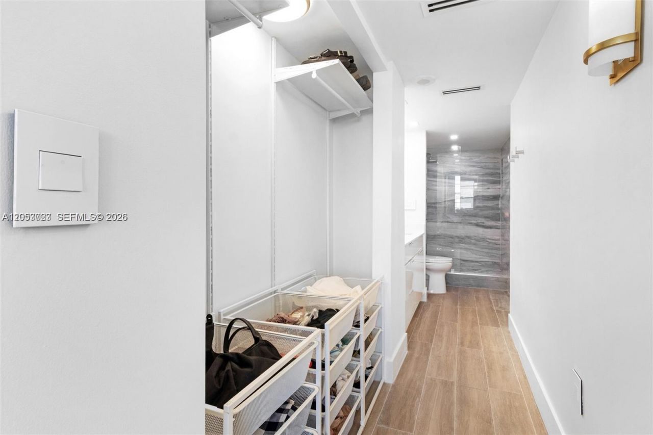 5701 Collins Ave , Unit 1707, Miami Beach, FL 33140 Photo