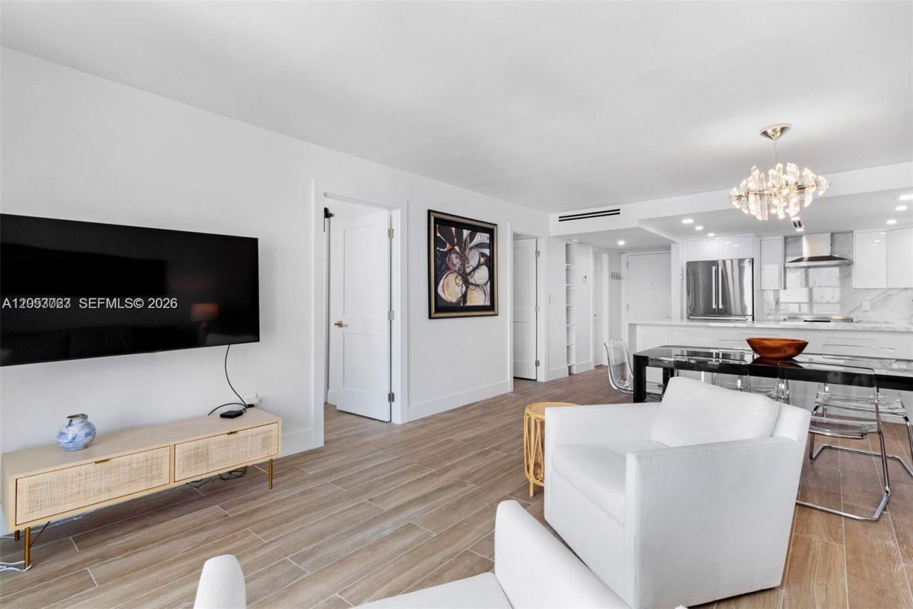 5701 Collins Ave , Unit 1707, Miami Beach, FL 33140 Photo