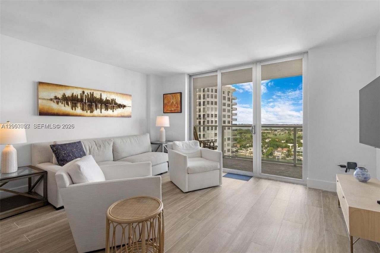 5701 Collins Ave , Unit 1707, Miami Beach, FL 33140 Photo