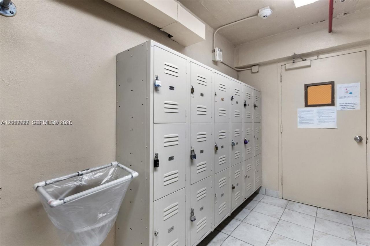 5701 Collins Ave , Unit 1707, Miami Beach, FL 33140 Photo