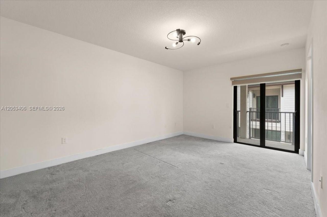 4746 NW 83rd Pkwy , Doral, FL 33166 Photo