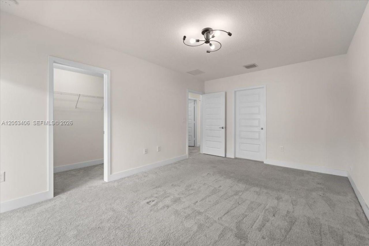 4746 NW 83rd Pkwy , Doral, FL 33166 Photo