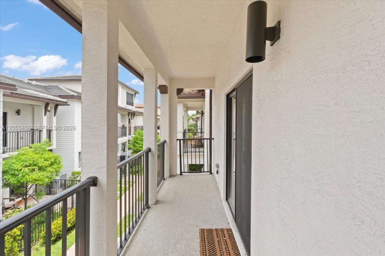 4746 NW 83rd Pkwy , Doral, FL 33166 Photo