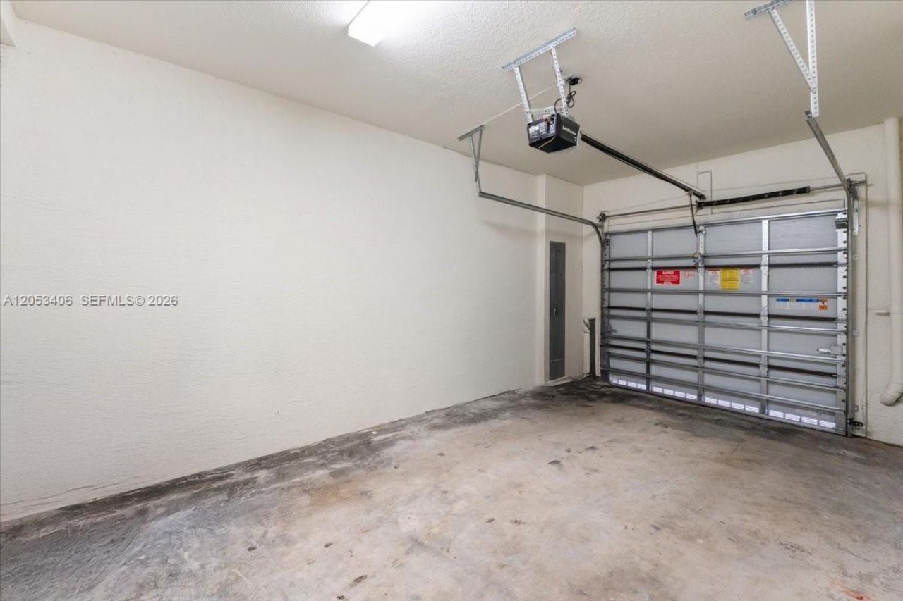 4746 NW 83rd Pkwy , Doral, FL 33166 Photo