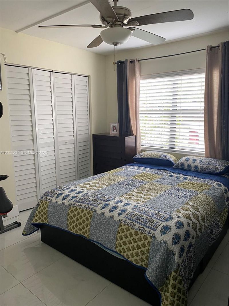 2570 W 67th Pl , Unit 12-2, Hialeah, FL 33016 Photo