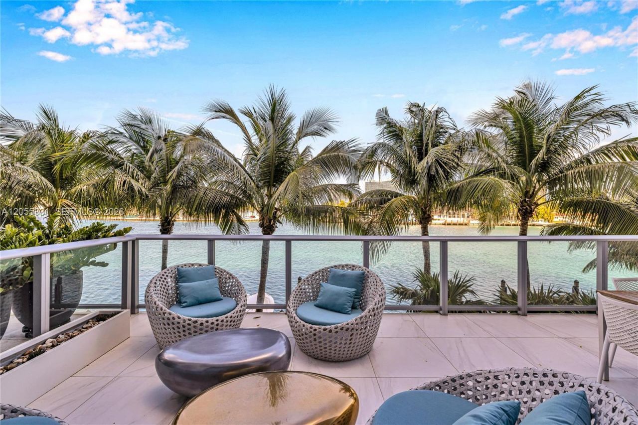10201 E Bay Harbor Dr , Unit 203, Bay Harbor Islands, FL 33154 Photo