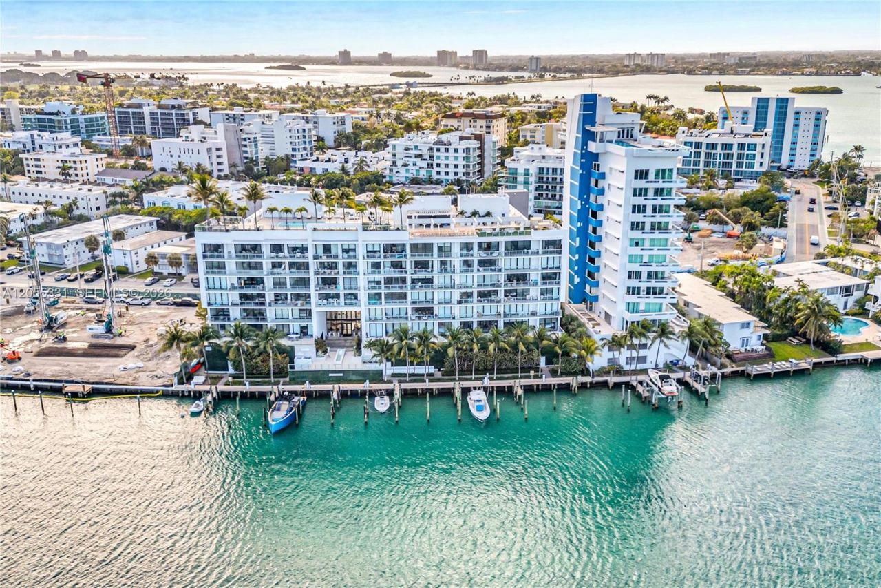 10201 E Bay Harbor Dr , Unit 203, Bay Harbor Islands, FL 33154 Photo