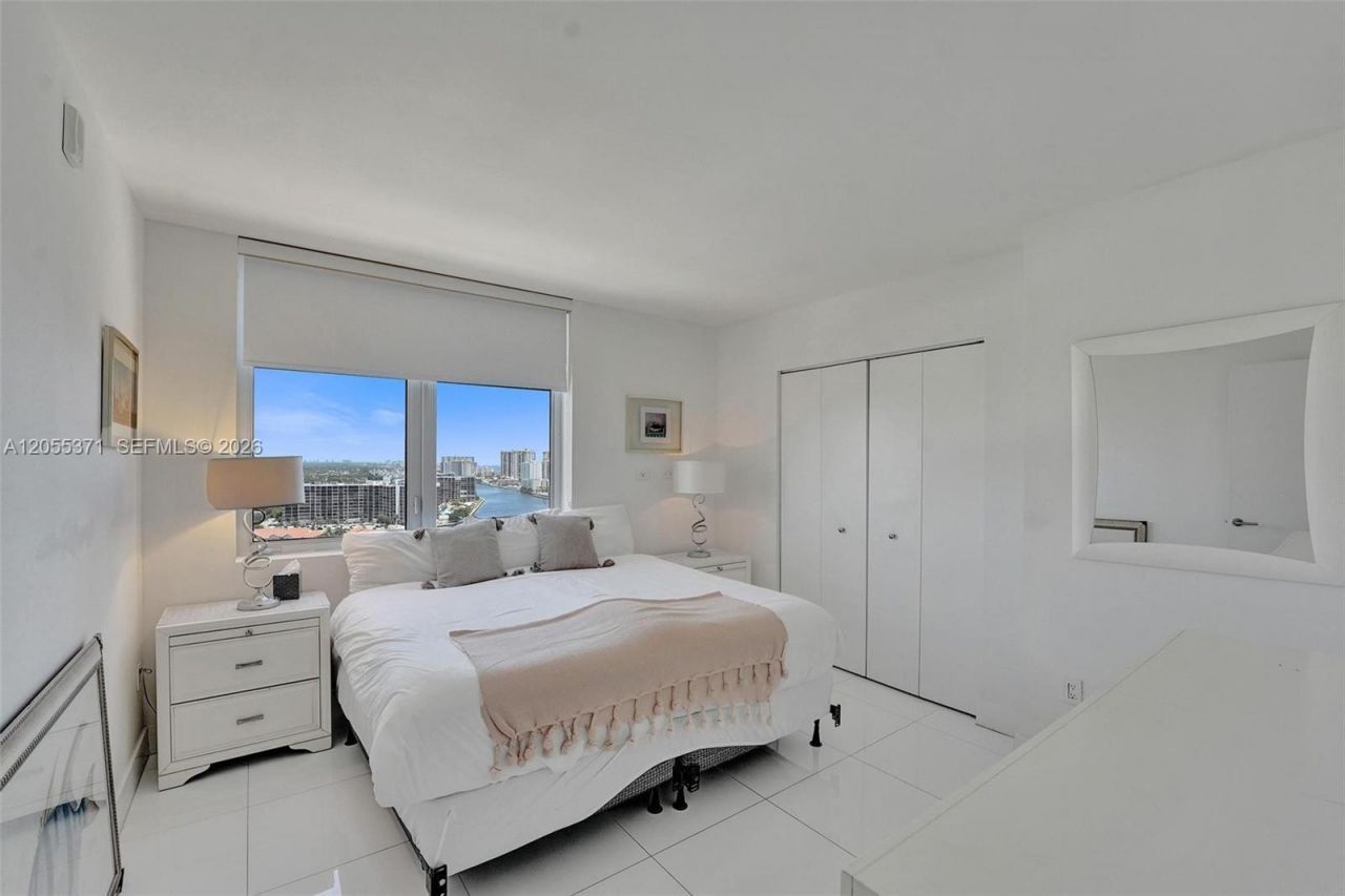 2600 E Hallandale Beach Blvd , Unit T1902, Hallandale Beach, FL 33009 Photo