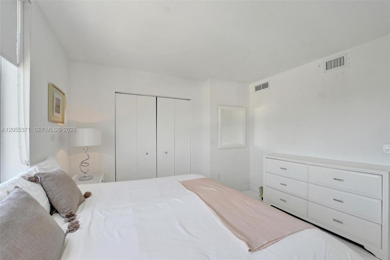 2600 E Hallandale Beach Blvd , Unit T1902, Hallandale Beach, FL 33009 Photo