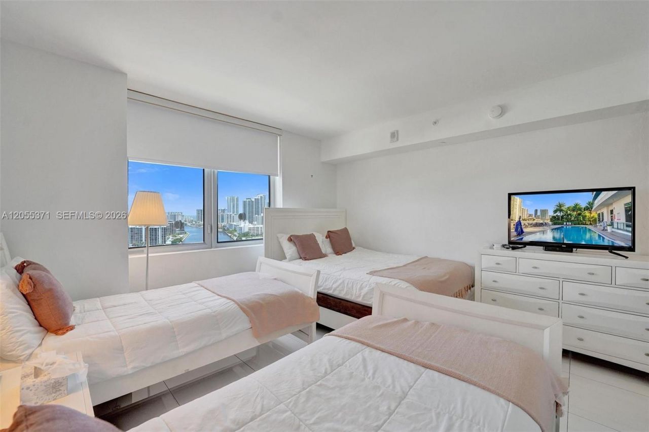 2600 E Hallandale Beach Blvd , Unit T1902, Hallandale Beach, FL 33009 Photo