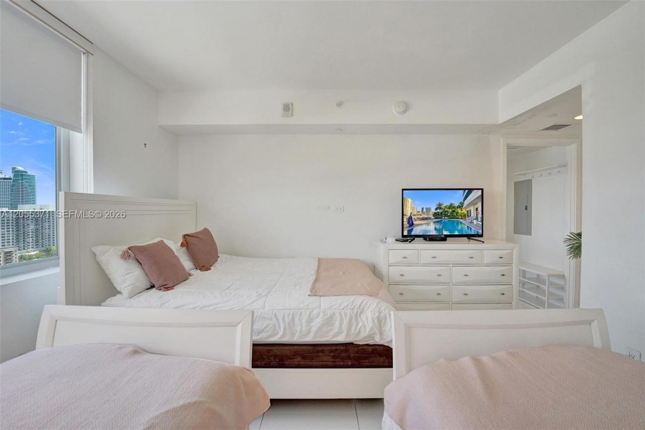 2600 E Hallandale Beach Blvd , Unit T1902, Hallandale Beach, FL 33009 Photo