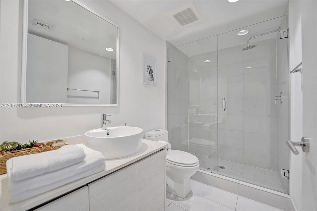 2600 E Hallandale Beach Blvd , Unit T1902, Hallandale Beach, FL 33009 Photo