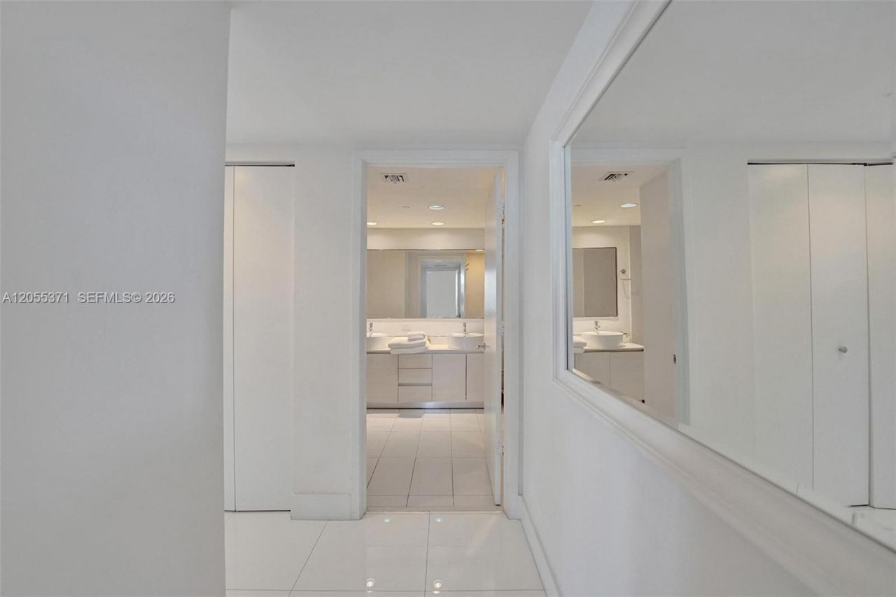 2600 E Hallandale Beach Blvd , Unit T1902, Hallandale Beach, FL 33009 Photo