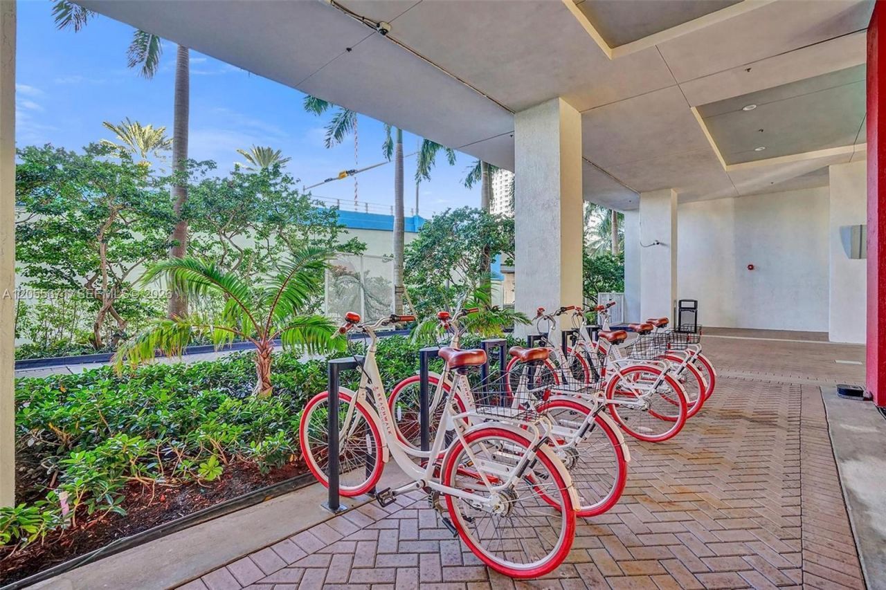 2600 E Hallandale Beach Blvd , Unit T1902, Hallandale Beach, FL 33009 Photo
