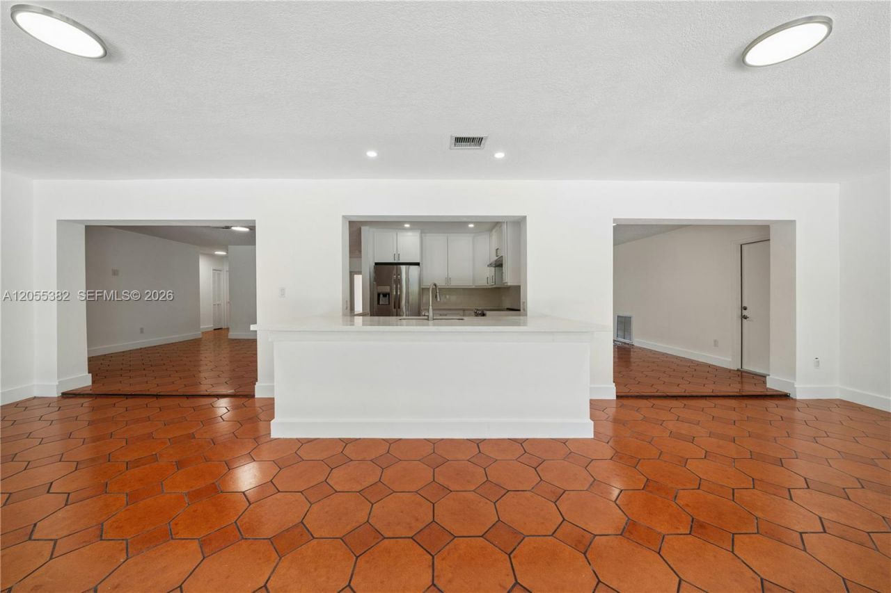 220 NW 130th Ave, Miami, FL 33182 Photo