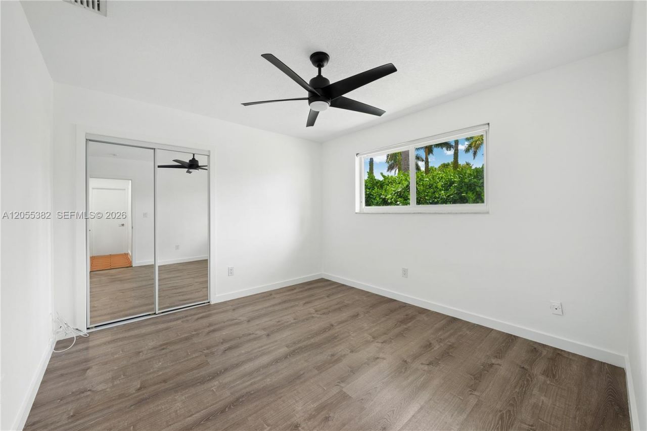 220 NW 130th Ave, Miami, FL 33182 Photo