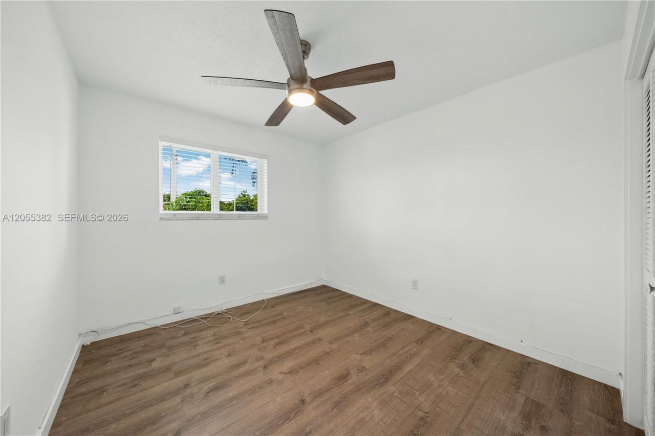 220 NW 130th Ave, Miami, FL 33182 Photo