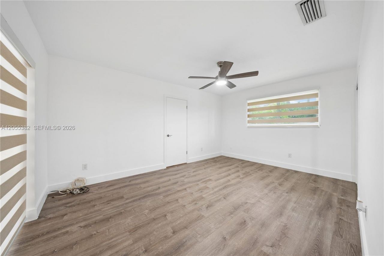 220 NW 130th Ave, Miami, FL 33182 Photo