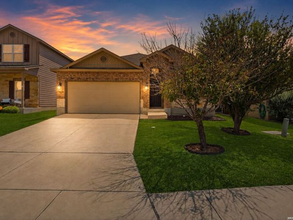 4614 HEATHERS CROSS, St Hedwig, TX 78152