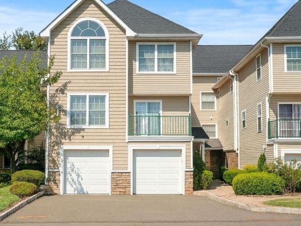 203 Rip Van Dam Ct, Montgomery, NJ 08502