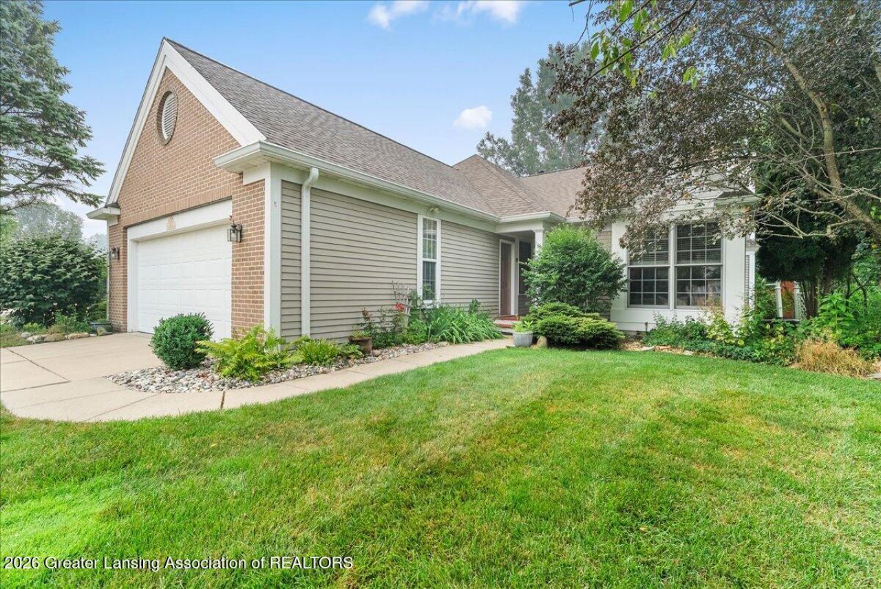 1915 Creek Landing, Haslett, MI 48840 Main Photo