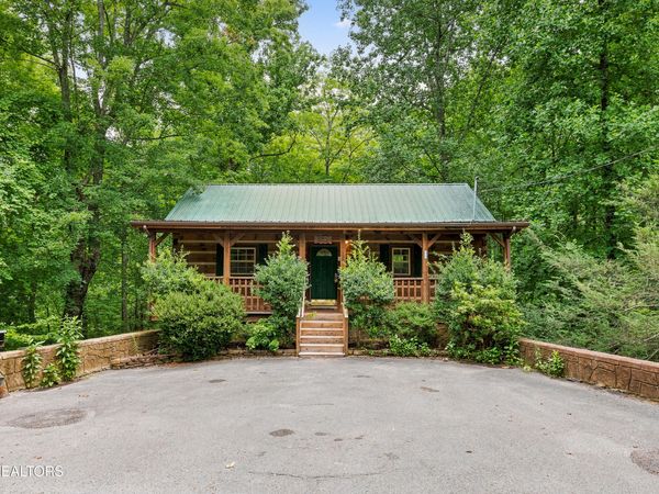 745 Hazy Circle, Gatlinburg, TN 37738