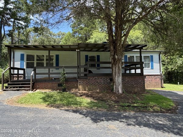 88 Embry Road, Byhalia, MS 38611