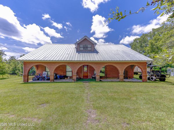 4757 Highway 27 , Edwards, MS 39066