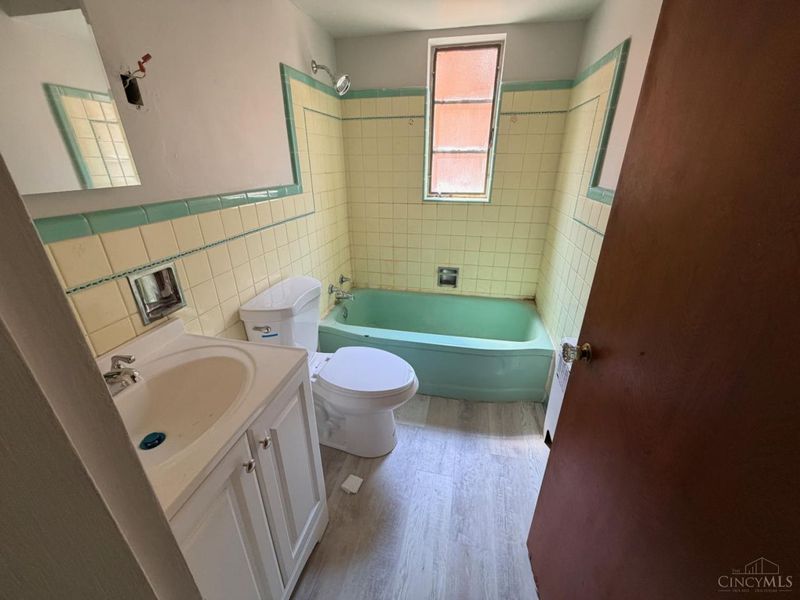 5855 Lathrop Place, Cincinnati, OH 45224 Photo 8
