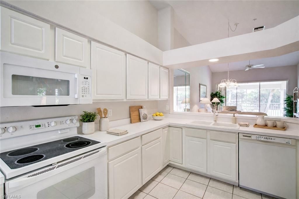 1970 Willow Bend Cir, Unit 204, Naples, FL 34109 Photo