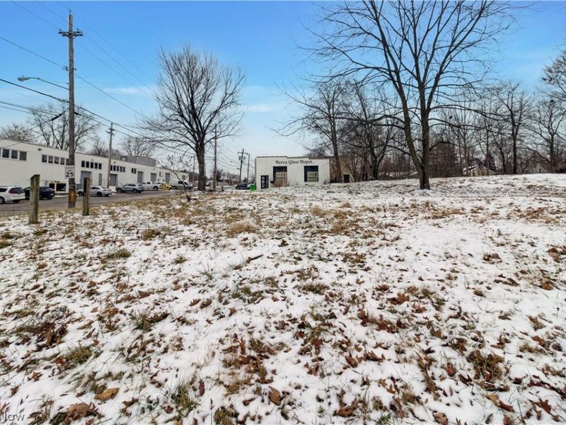 358 N Rocky River Drive, Berea, OH 44017 Photo 4