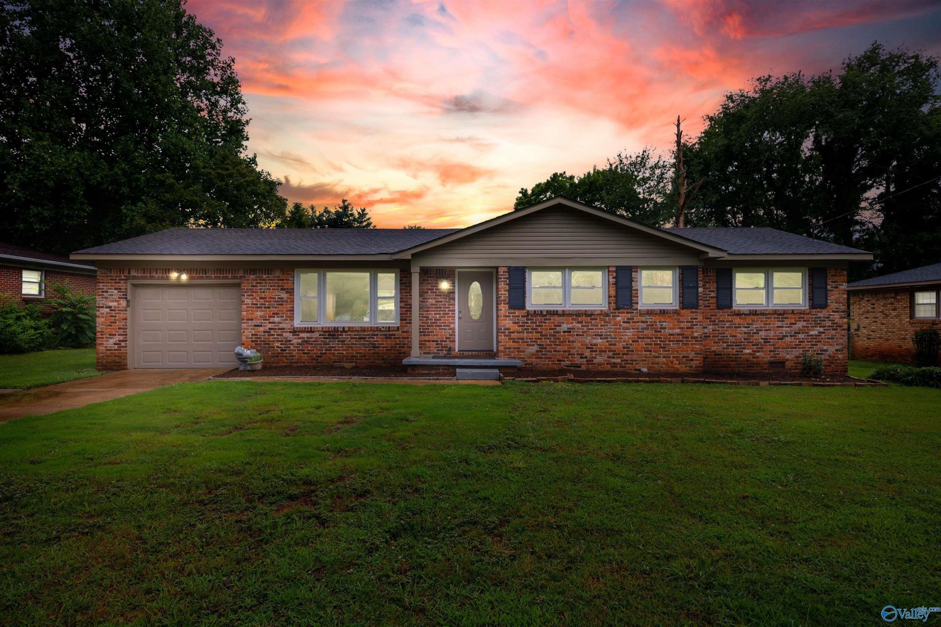 3304 Barton Avenue Nw, Huntsville, AL 35810 Main Photo