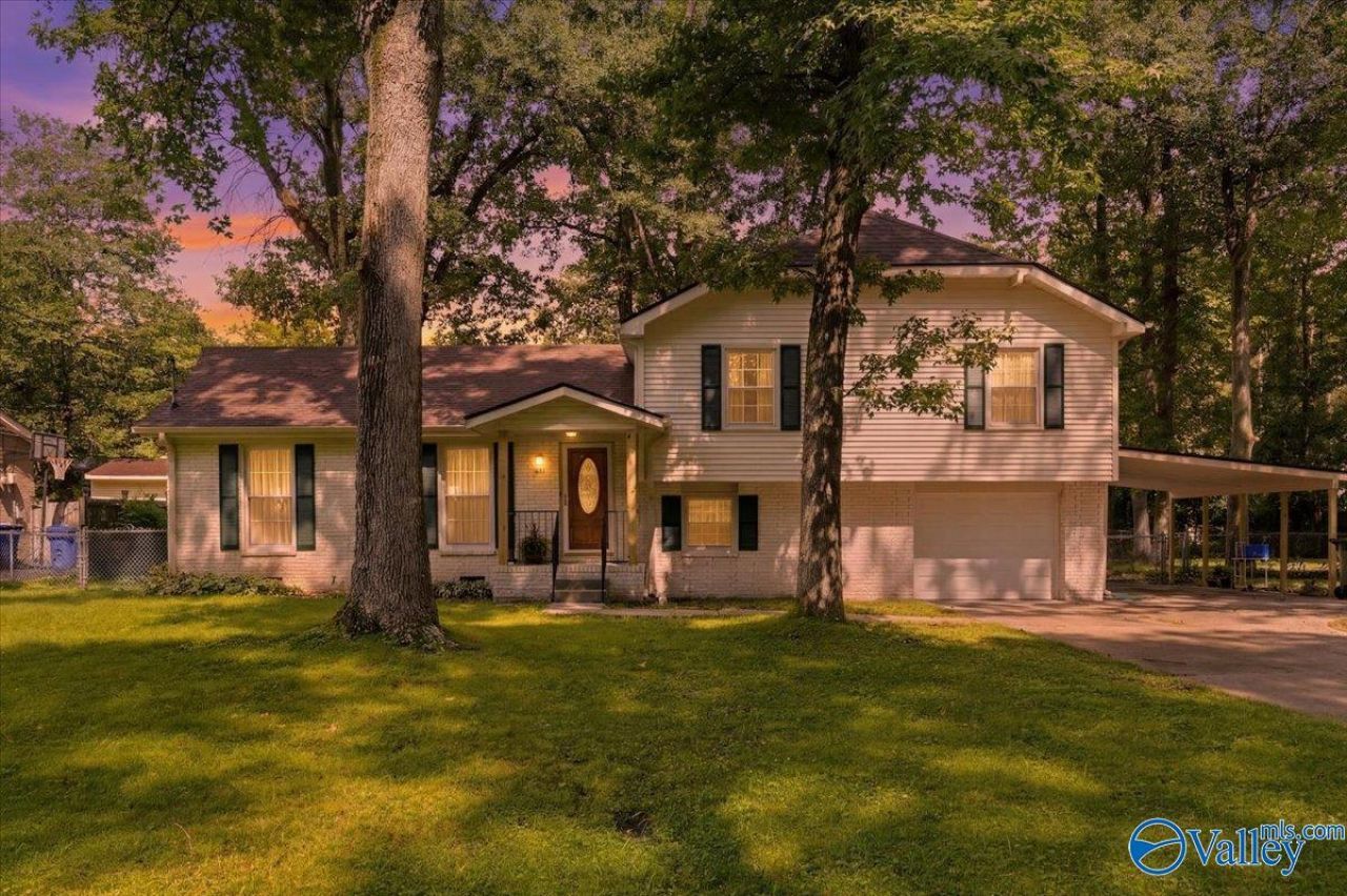 512 Greendale Drive Nw, Huntsville, AL 35806 Main Photo