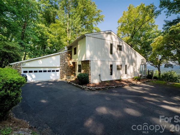 27 Walnut Drive, Mills River, NC 28759