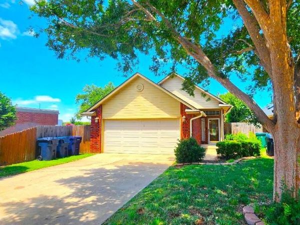 13821 Pawnee Drive, Edmond, OK 73013