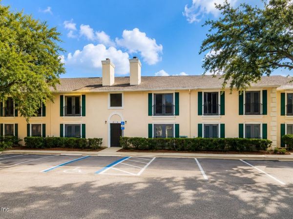 13715 RICHMOND PARK Drive N, Unit 507, Jacksonville, FL 32224