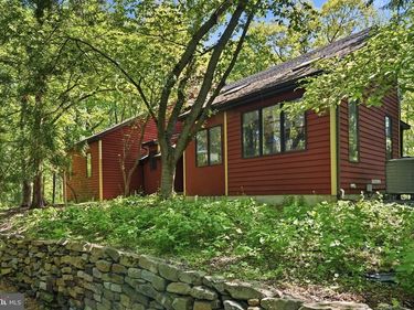 1 TURNBERRY WAY, NEW HOPE, PA 18938