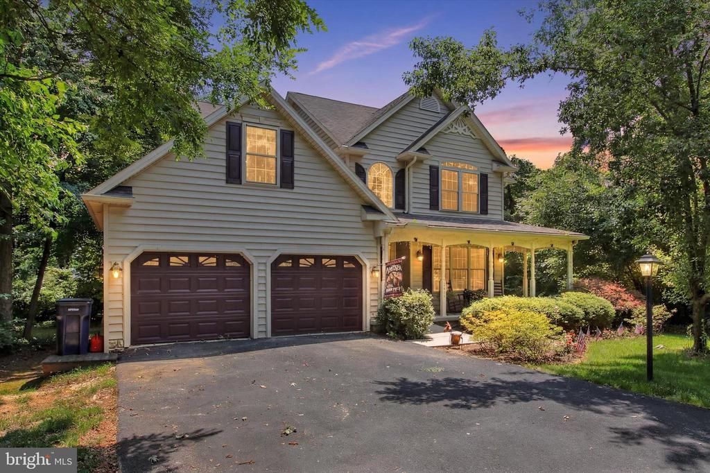 1053 FOREST DRIVE , ABBOTTSTOWN, PA 17301