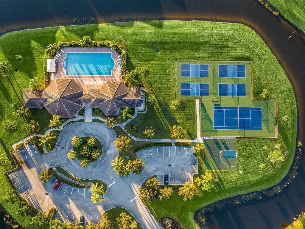 1721 Belmont Circle Sw, Vero Beach, FL 32968 Photo