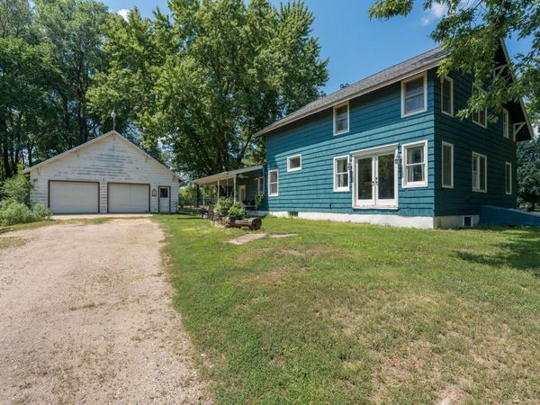 223 Joy Avenue SW, Madelia, MN 56062