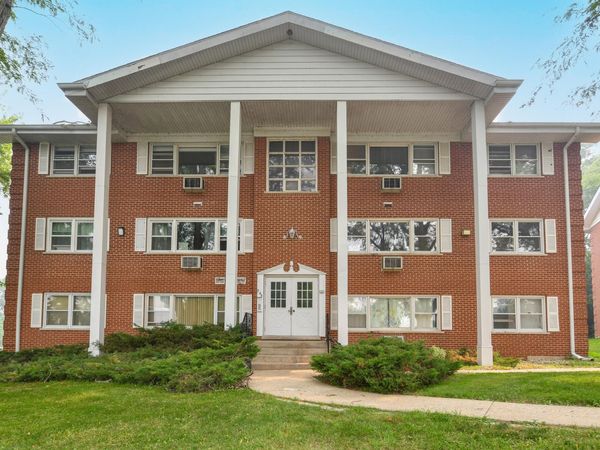 245 Country Club Dr, Unit 2C, Lake Geneva, WI 53147