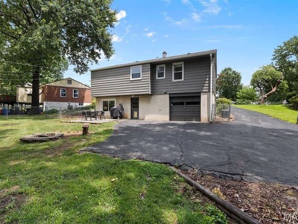 161 Chatwood Terrace , Crestwood, MO 63126