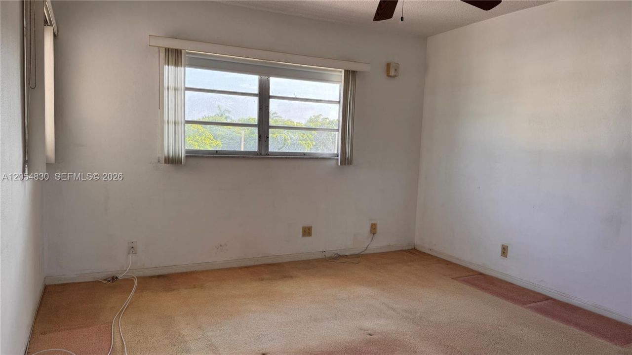 141 NE 10th Ave, Unit 24C, Hallandale Beach, FL 33009 Photo