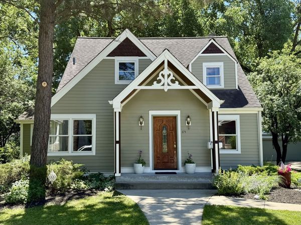 175 W Burlington Street , Riverside, IL 60546