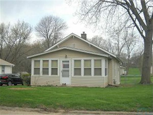 3437 Dupont, Sioux City, IA 51104
