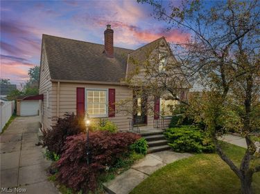 9405 Ansonia Avenue, Brooklyn, OH 44144