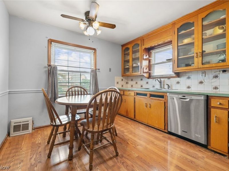 9405 Ansonia Avenue, Brooklyn, OH 44144 Photo 10