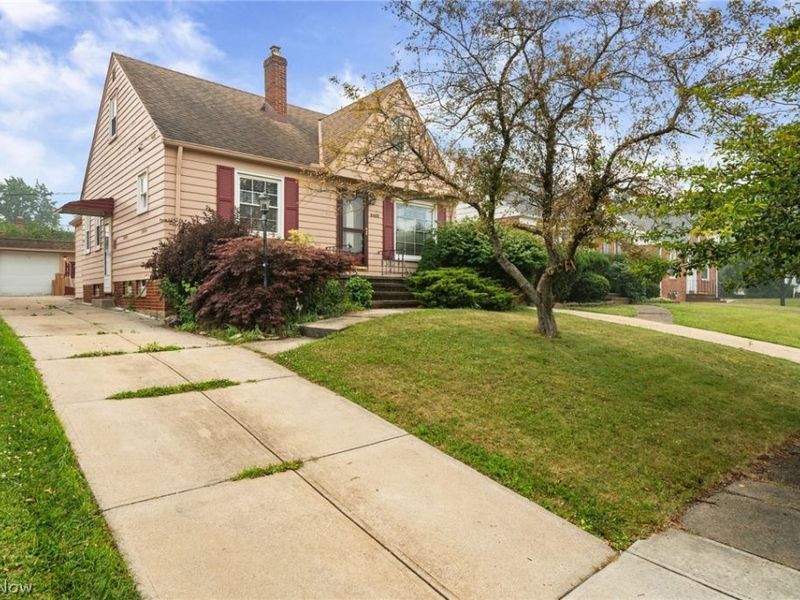 9405 Ansonia Avenue, Brooklyn, OH 44144 Photo 2