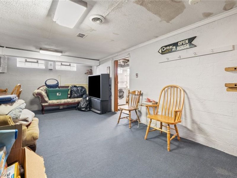 9405 Ansonia Avenue, Brooklyn, OH 44144 Photo 30